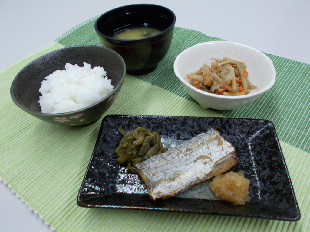 19年2月22日 夕食 太刀魚の塩焼き 北野よろこび苑